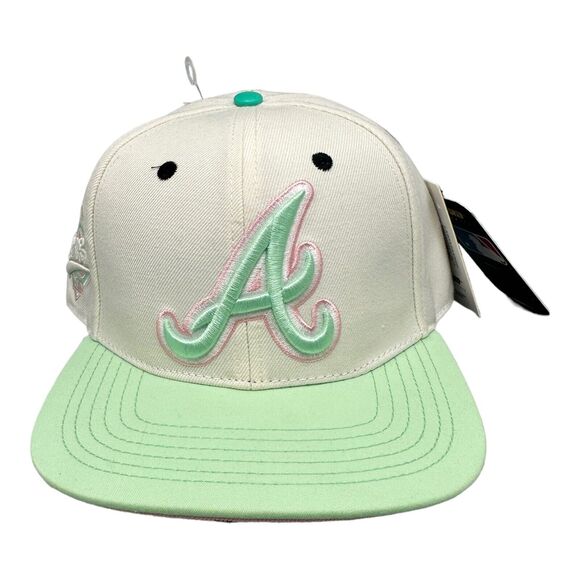 Atlanta Braves Pro Standard 95 World Series Green White Adjustable Snapback Hat
